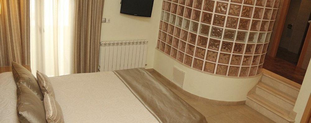 Hotel Macami 2*